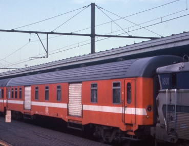 EUROSCALE Gepäckwagen Dms der SNCB